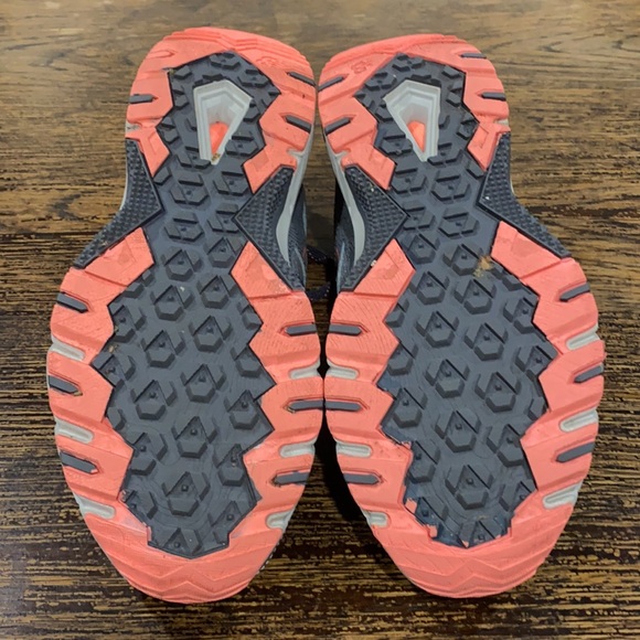 New Balance All Terrain Women’s Shoes Size 10 - Picture 8 of 9